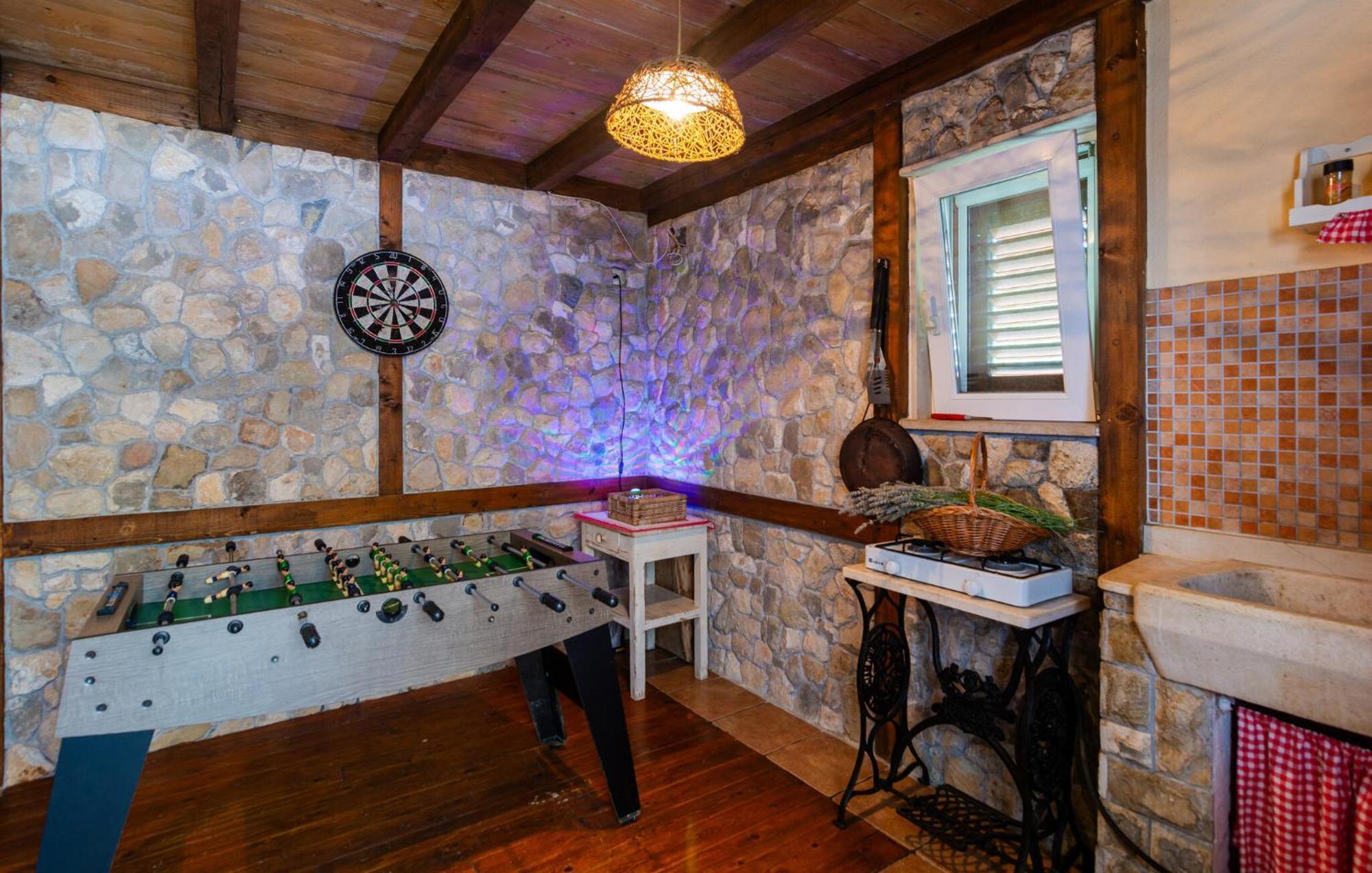 Cozy Home In Podaspilje With Kitchen Svinisce Екстер'єр фото